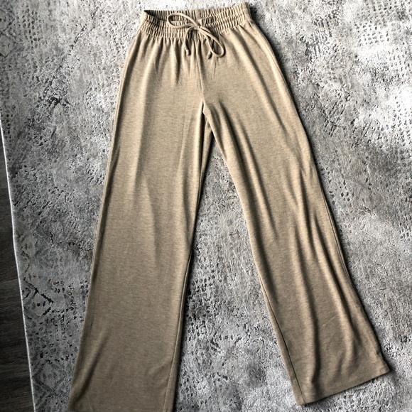 Aritzia- Wilfred Free lounge pants - Picture 3 of 4